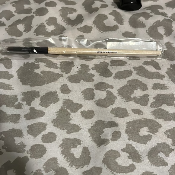 4 Piece Bobbi Brown Cosmetics Set * BRAND NEW* - Picture 4 of 5